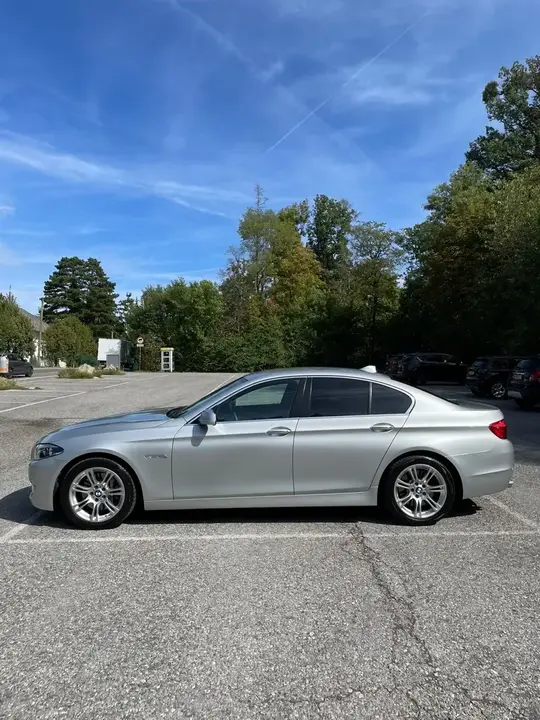BMW 5 Series 2011 photo 3
