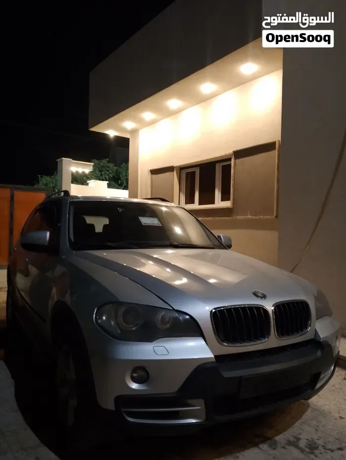 BMW X5 2010 photo 2