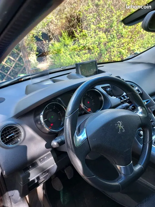 Peugeot 3008 2016 photo 2
