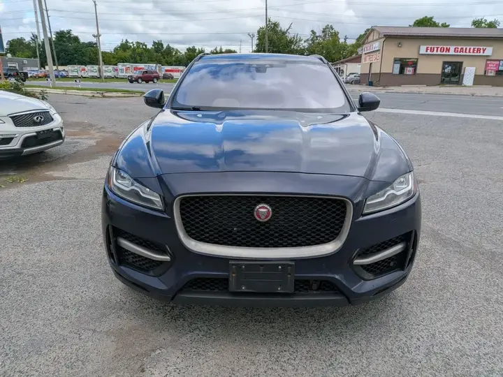 Jaguar F-Pace 2018 photo 3