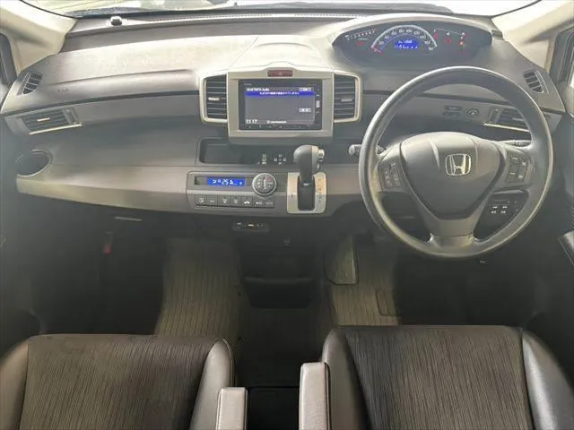 Honda Freed G Premium Edition 2016 photo 3