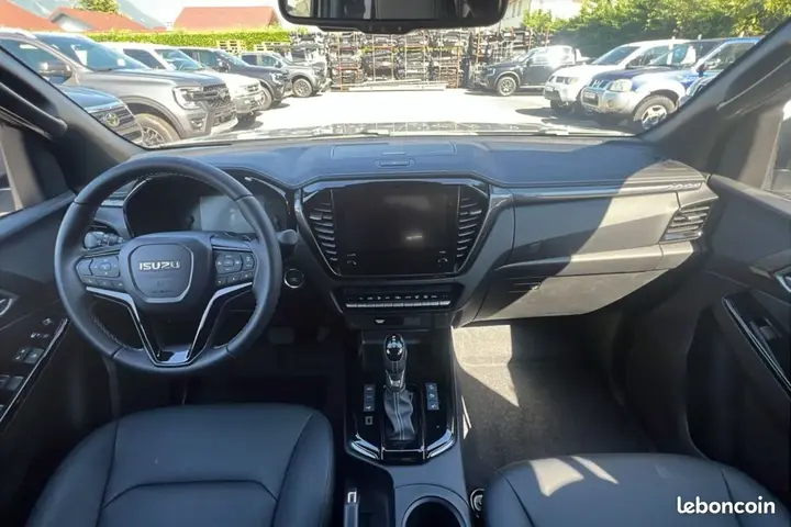 Isuzu D-Max 2025 photo 3