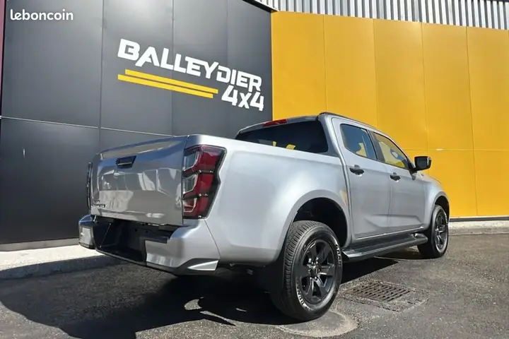 Isuzu D-Max 2025 photo 2