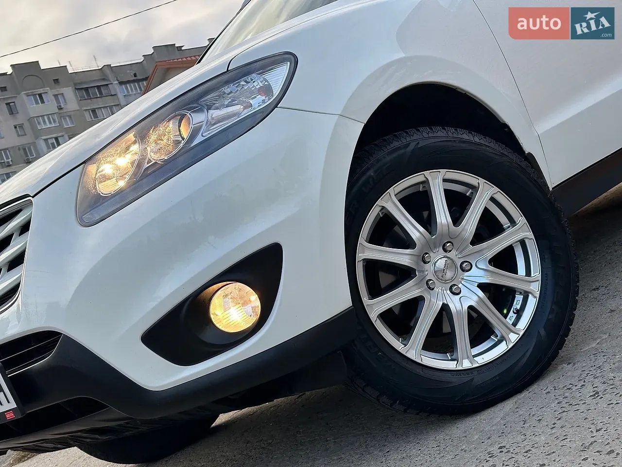 Hyundai Santa Fe 2011 photo 4