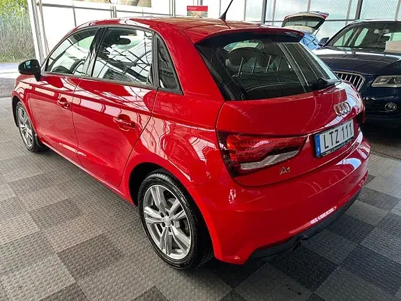 Audi A1 2015 photo 3