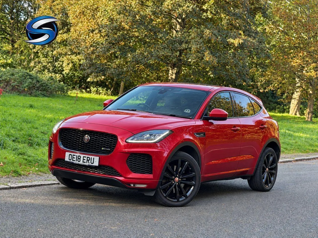 Jaguar E-Pace 2018 photo 4
