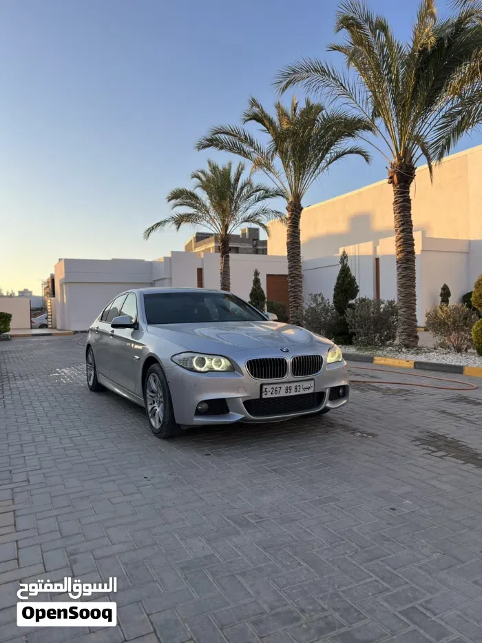 BMW 5 Series 2012 photo 2