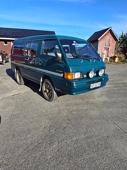 Mitsubishi L300