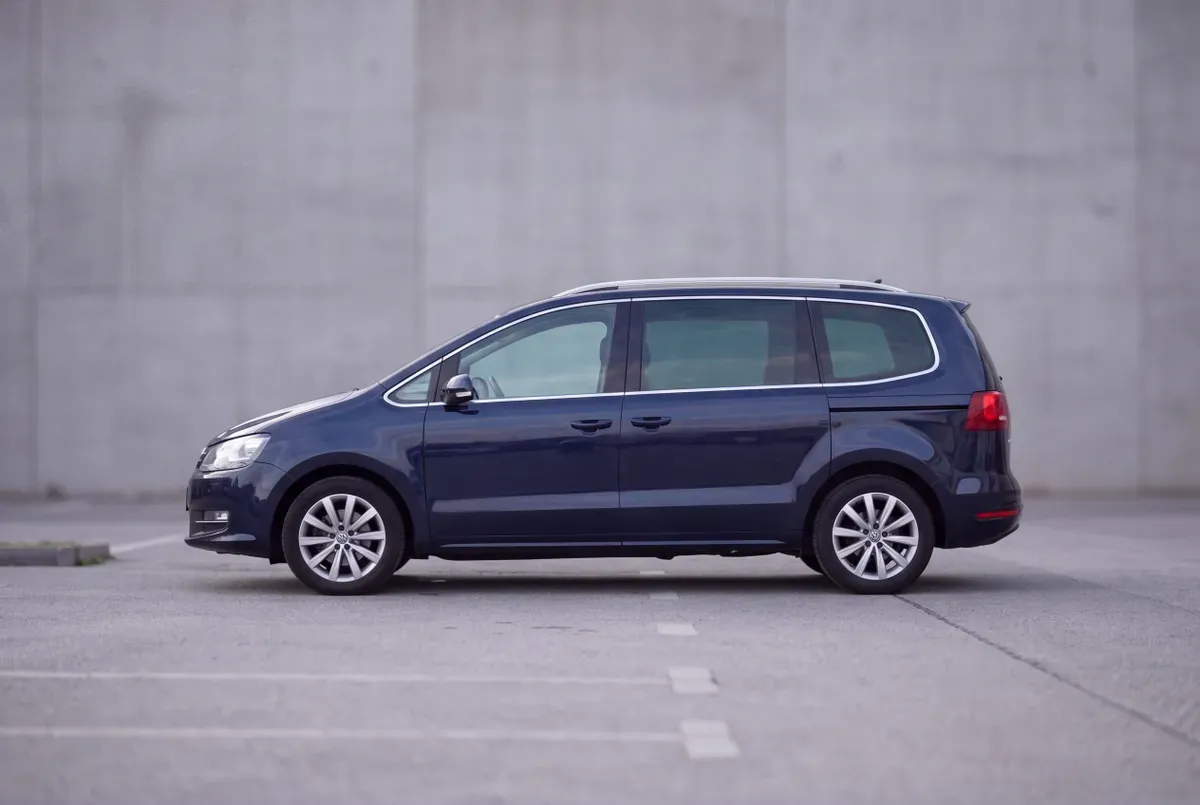 Volkswagen Sharan 2014 photo 2