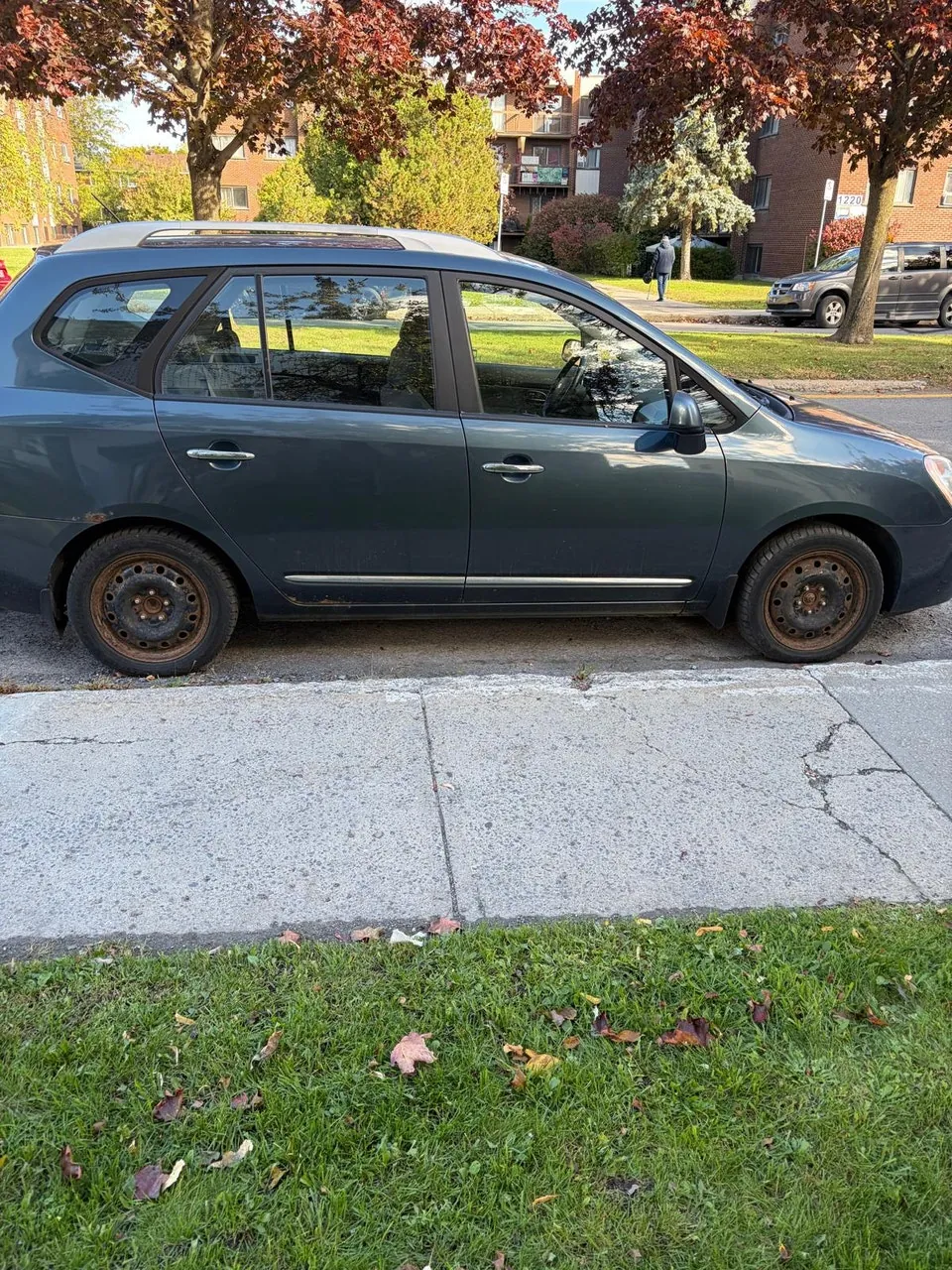 Kia Rondo 2012 photo 3
