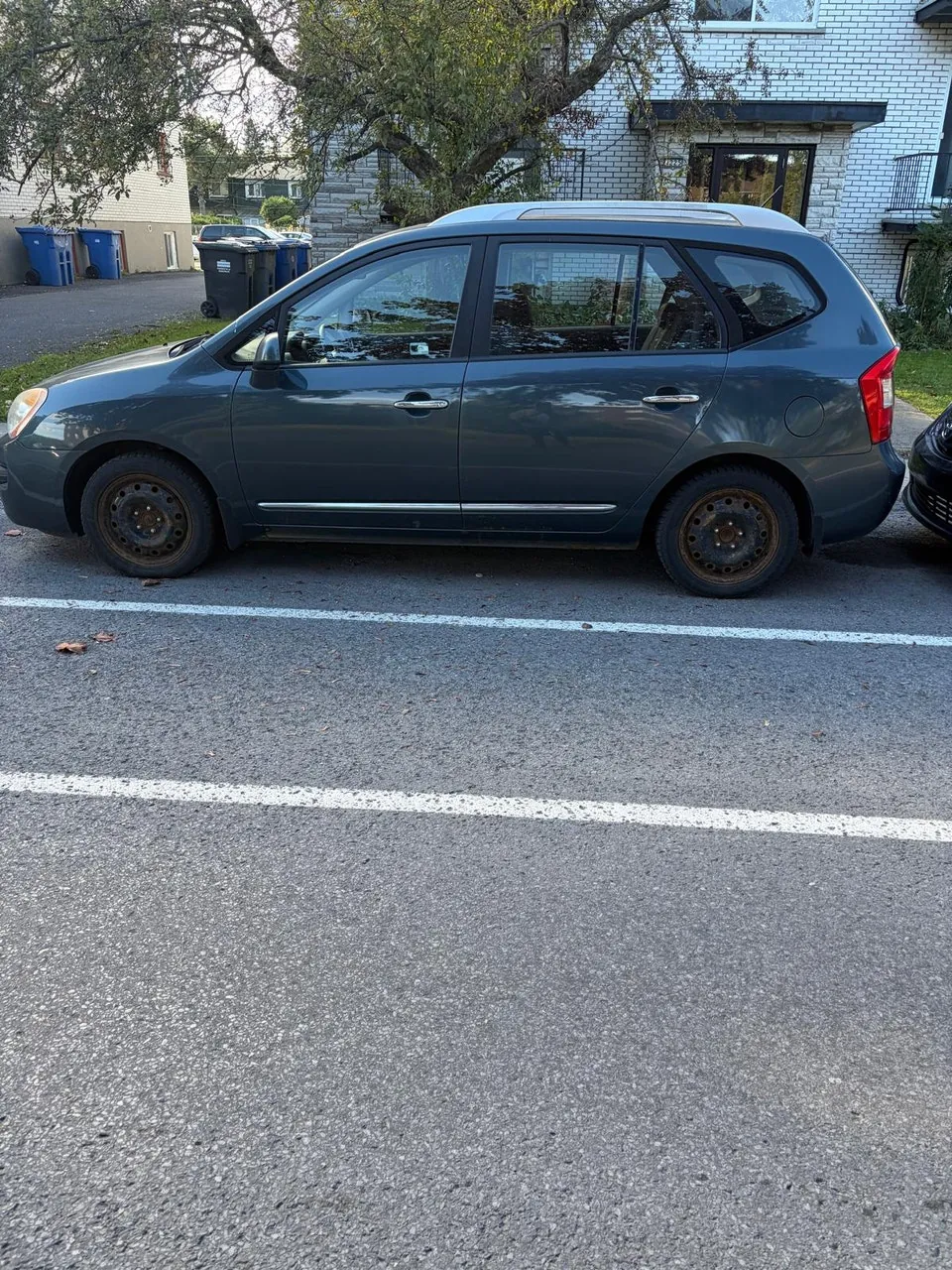 Kia Rondo 2012 photo 2