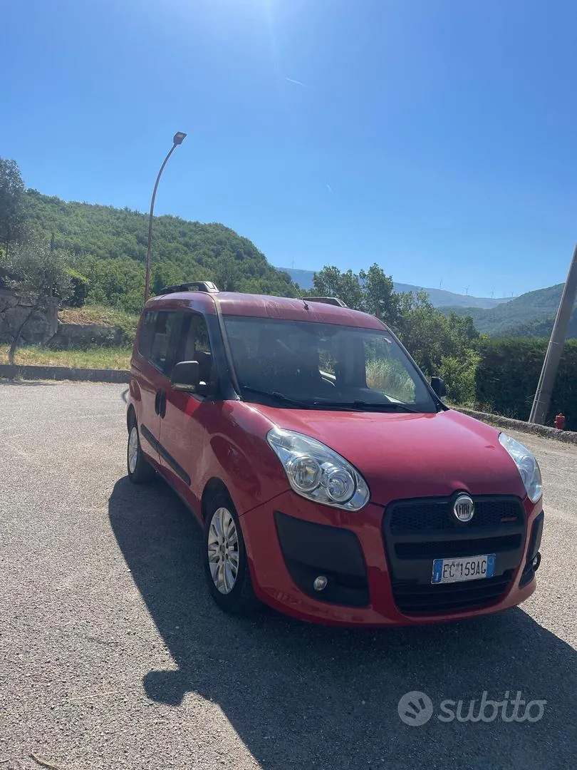 Fiat Doblo 2010 photo 2