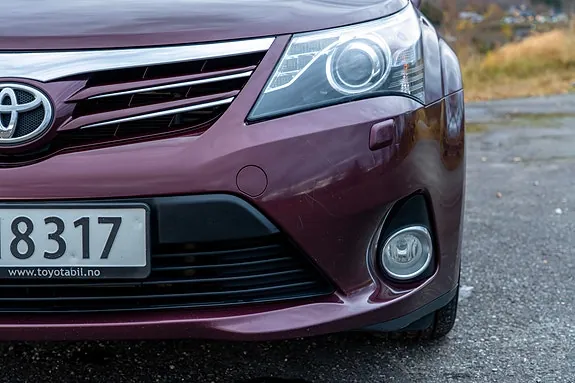 Toyota Avensis 2013 photo 5