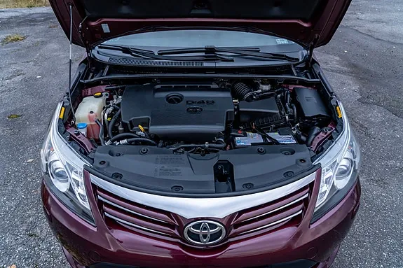 Toyota Avensis 2013 photo 4