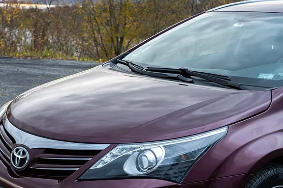 Toyota Avensis 2013 photo 2