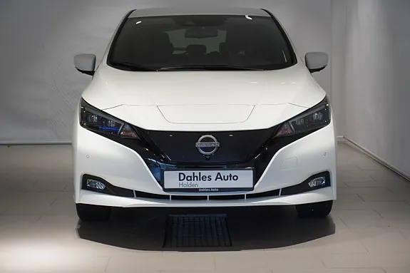 Nissan Leaf 2023 photo 2