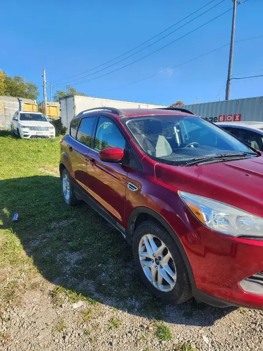 Ford Escape 2014 photo 2