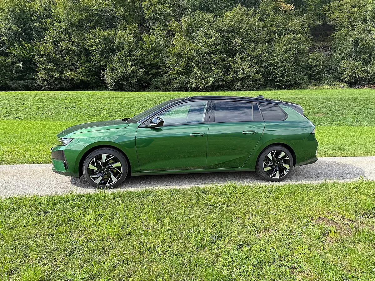 Opel Astra 2026 photo 2