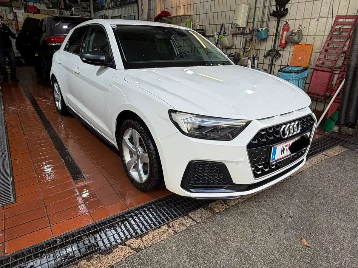 Audi A1 2018 photo 2