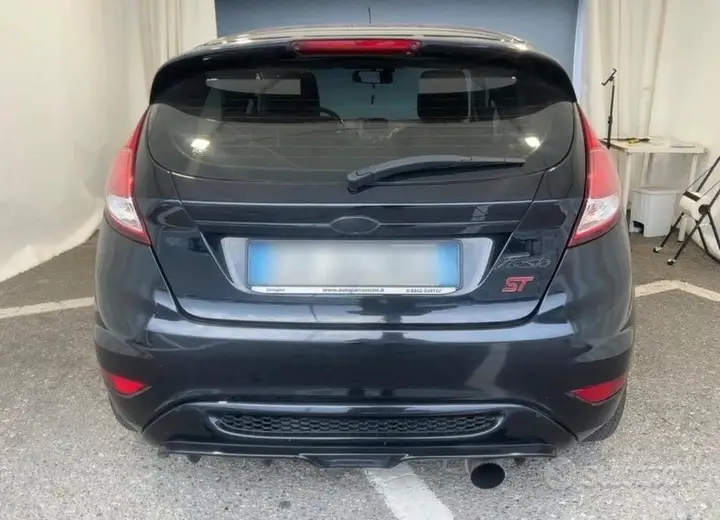 Ford Fiesta 2014 photo 4