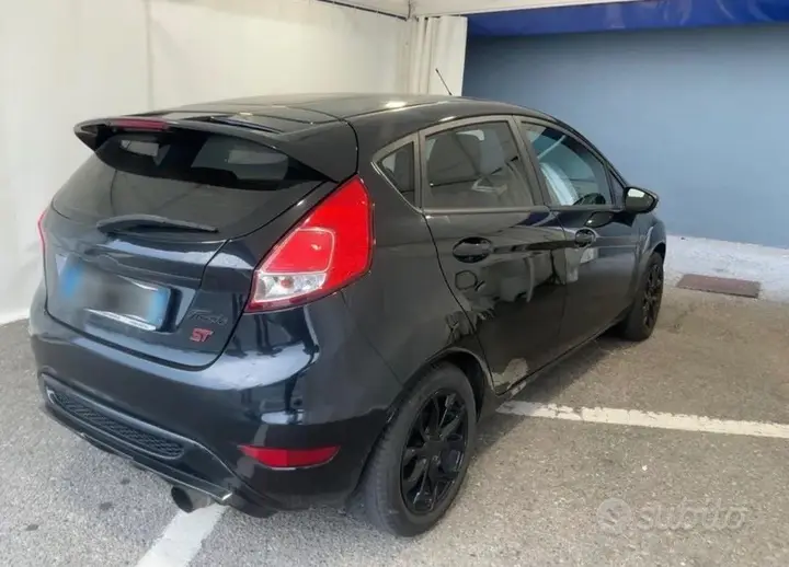 Ford Fiesta 2014 photo 2
