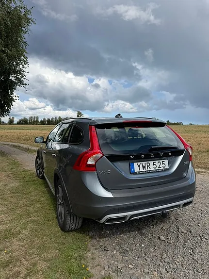 Volvo V60 Cross Country 2018 photo 3