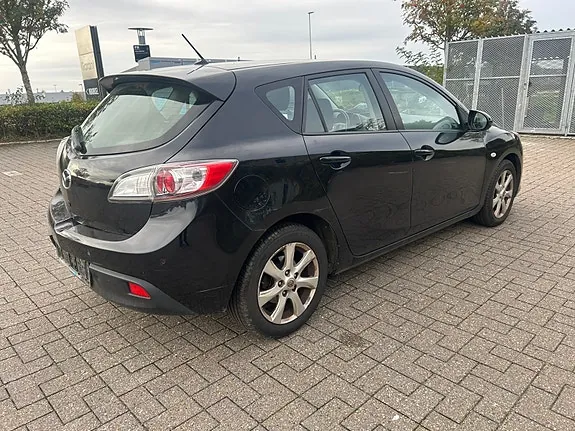Mazda 3 2011 photo 4