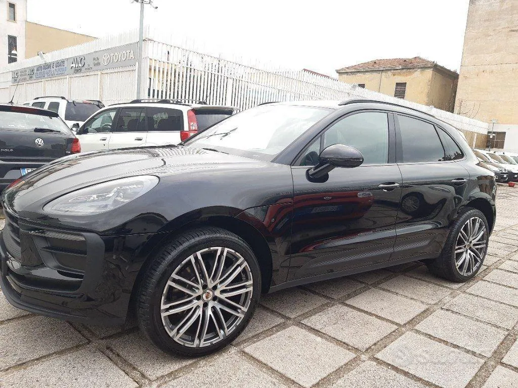 Porsche Macan 2022 photo 2