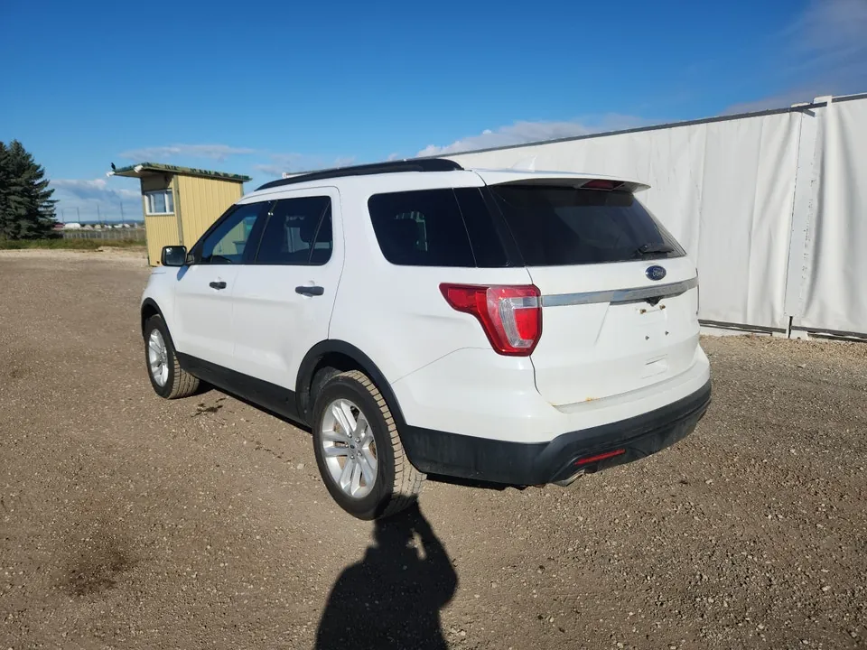 Ford Explorer 2017 photo 3