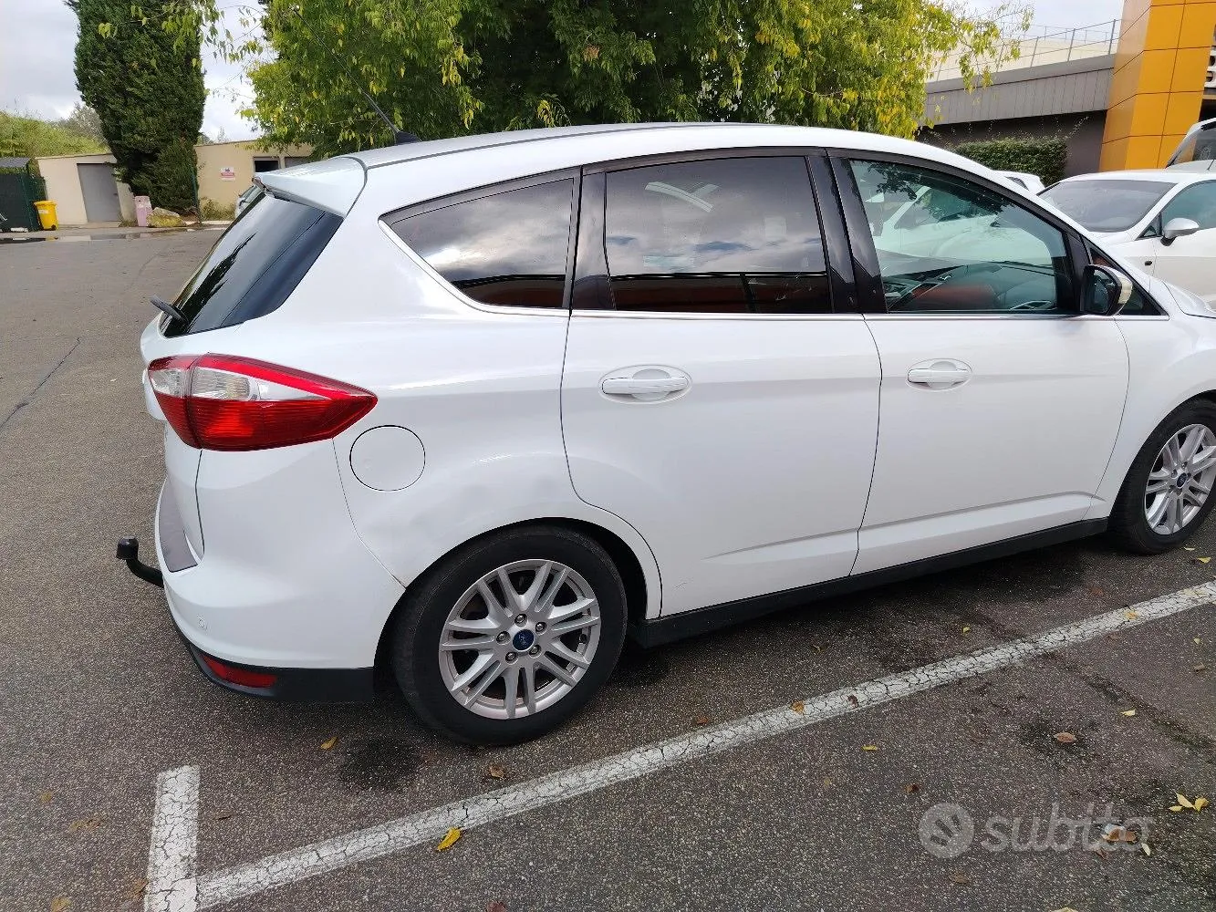 Ford C-Max 2013 photo 2