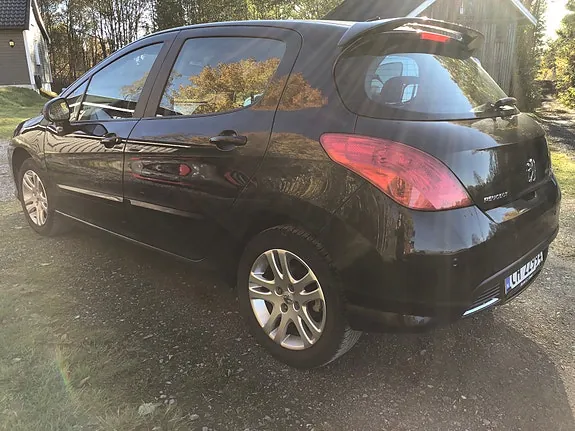 Peugeot 308 2008 photo 5