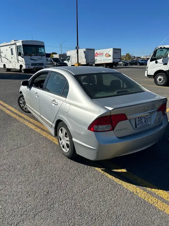 Honda Civic 2010 photo 3