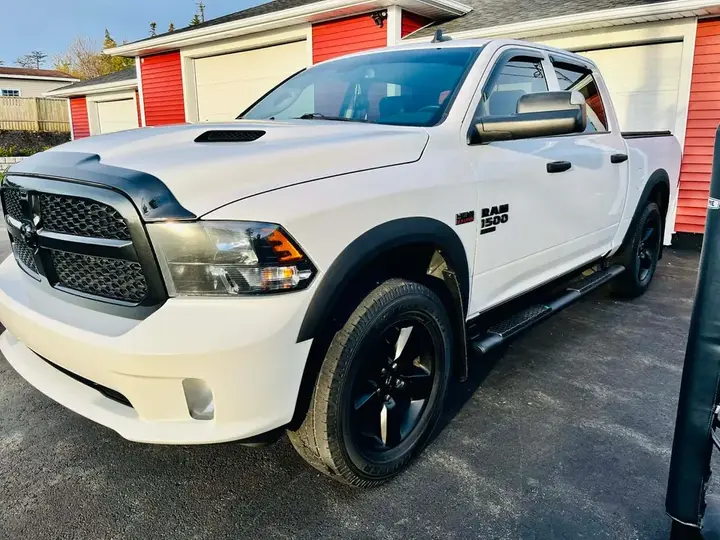 Ram 1500 Classic 2022 photo 3