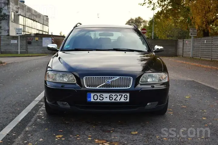 Volvo V70 2005 photo 2