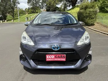 Toyota Aqua 2015 photo 4