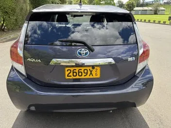 Toyota Aqua 2015 photo 5