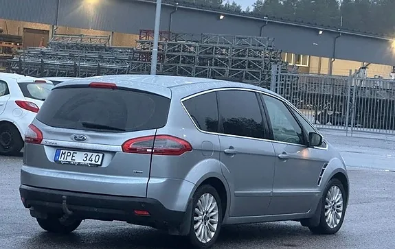 Ford S-Max 2010 photo 3