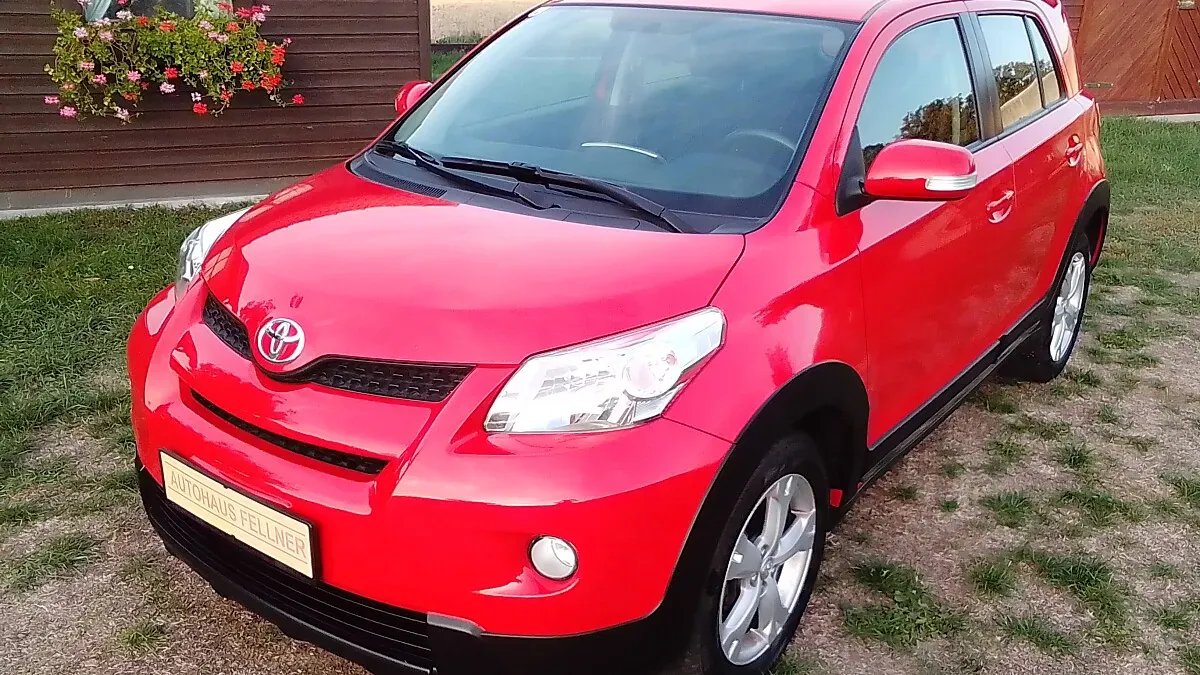 Toyota Urban Cruiser 2010 photo 2
