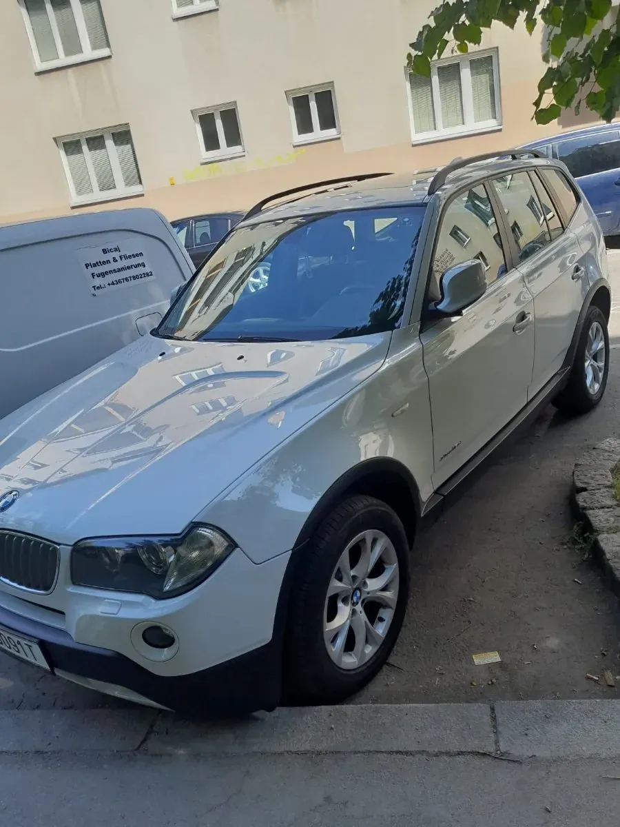 BMW X3 2010 photo 2