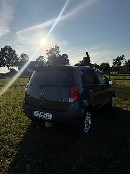 Mitsubishi Colt 2009 photo 2