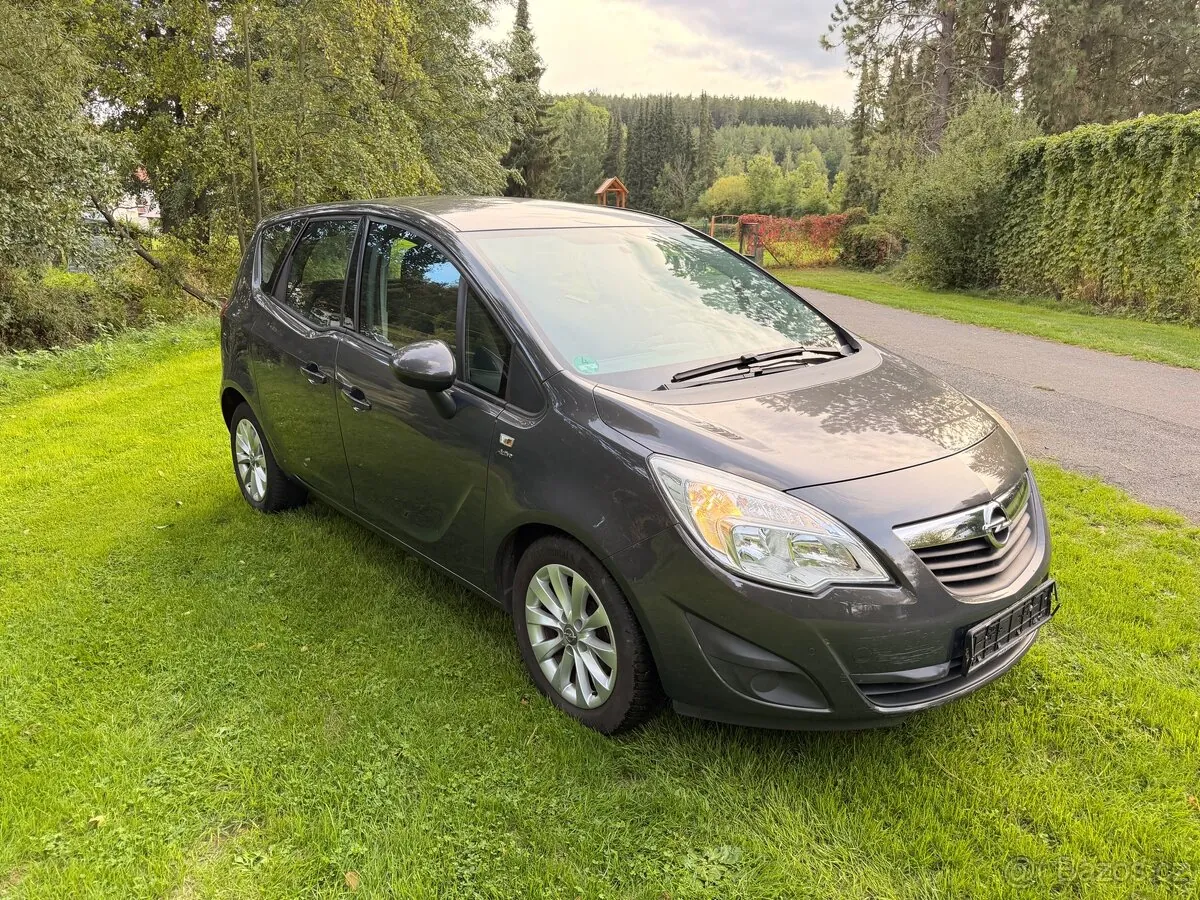 Opel Meriva 2013 photo 2