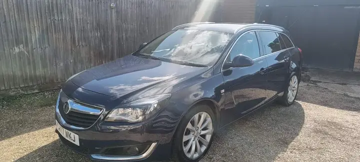 Vauxhall Insignia 2017 photo 2