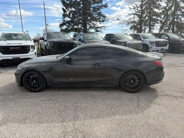 BMW M4 2023 photo 5