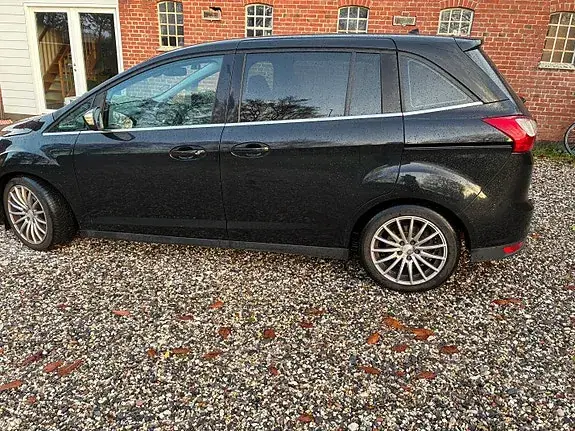 Ford Grand C-Max 2011 photo 2