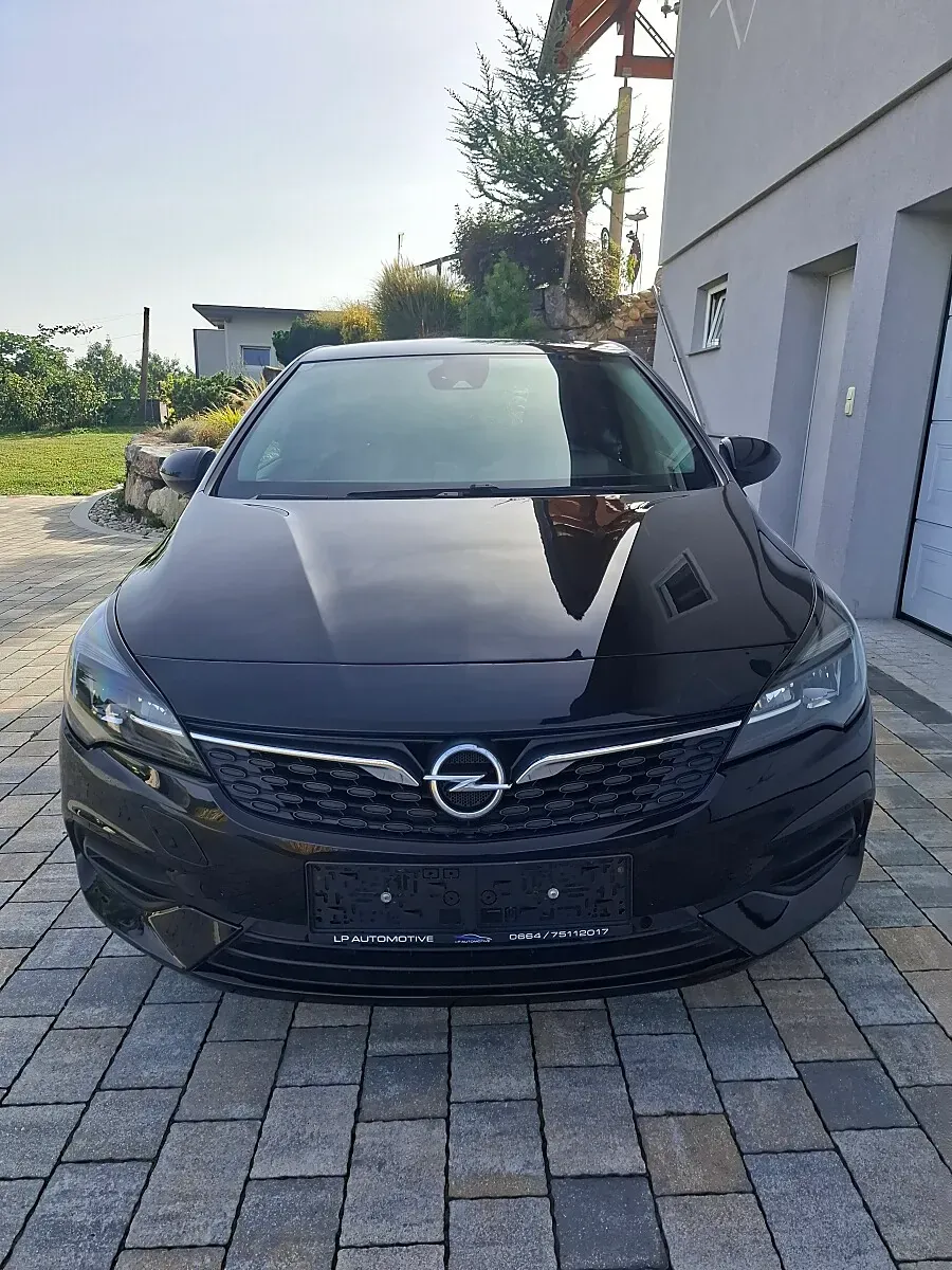 Opel Astra 2021 photo 2