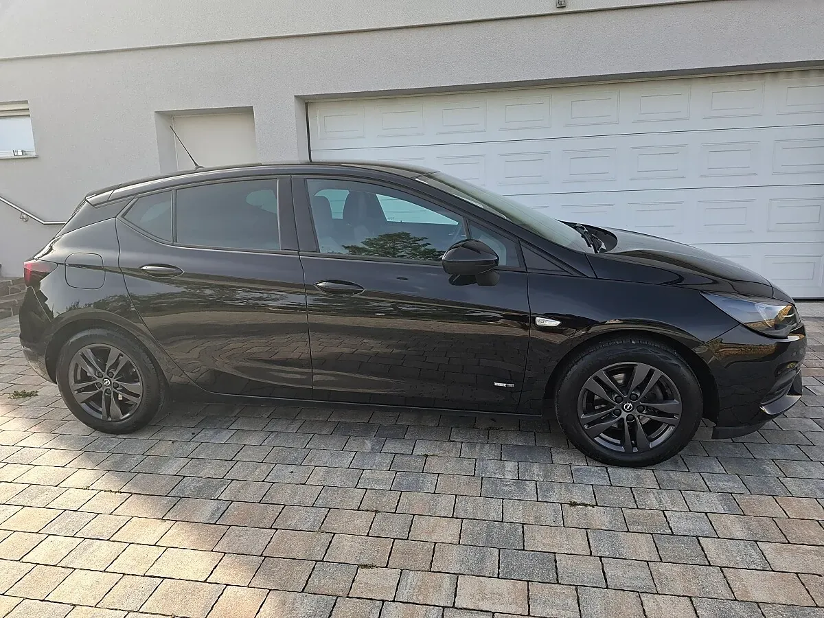 Opel Astra 2021 photo 3