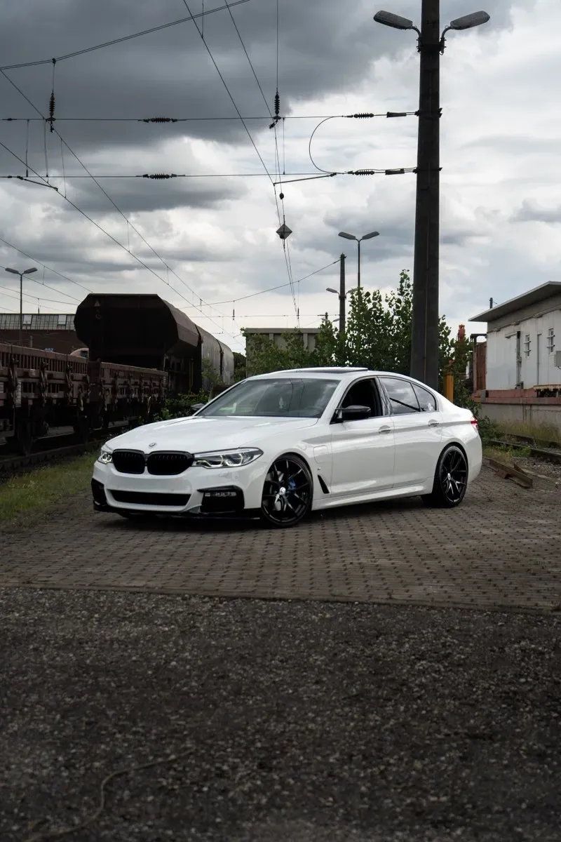 BMW 5 Series 2017 photo 3