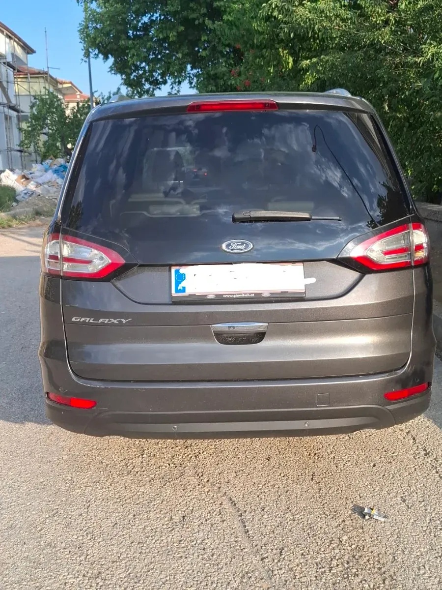 Ford Galaxy 2016 photo 2