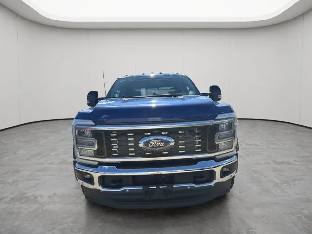 Ford F-450 2026 photo 2