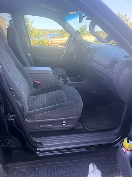 Ford Explorer 2002 photo 5